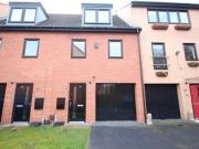4 Bedrooms Town house for sale in Stables Way, Wath Upon...
