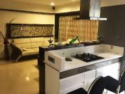 4 BHK Apartment in Vile Parle West for resale Mumbai....