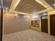 4 BHK Apartment in Shastri Nagar for resale Ghaziabad....