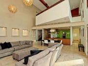 4 BHK Apartment in Vile Parle West for resale Mumbai....