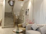4 BHK Villa in DLF Phase 5 for resale Gurgaon. The...