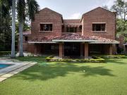 4 BHK Villa in Sultanpur for rent New Delhi. The...