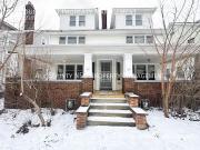 4 BR, 1 BA Apartment 3165 E Derbyshire Rd Cleveland...