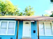 4 Br, 1 bath, Single Family 720 Menchaca St