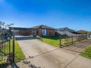 4 Burleigh Road, Melton, VIC 3337