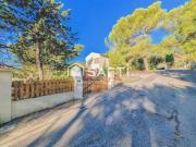 4 chambres, Chateaurenard Provence Alpes Côte d'Azur...