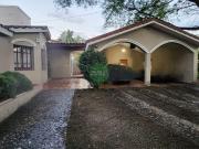 4 Dorm en Suite Galería Quincho 1.500mts2 Terreno Casa...