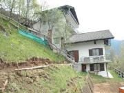 4 Familienhaus mit 2 x 3 und 2 x 4 Zimmer Wohnungen