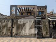 4 Kanal Facing Canal Corner House For Rent Near To Main...