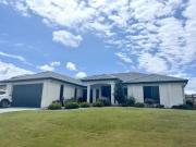 4 London Chase, Arundel, QLD 4214