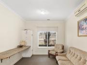 ROOM FOR RENT – Room for rent in 12 Bedroom House in...