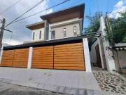 4 Parking Space House and Lot with Pool, High Ceiling...