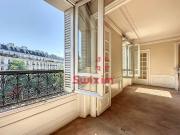 4 pièces lumineux dans immeuble haussmannien de standing ?