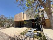 4 rec?maras y totalmente equipada, en privada residencial