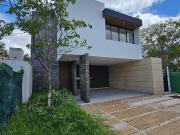 4 recámaras| Norte de Mérida | Dentro de privada