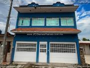 4 Recámaras y 4 Climas: Casa de 3 Niveles con Cantina y...