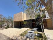 4 recámaras y totalmente equipada, en privada residencial