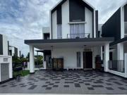 4 RentFully Renovated Bungalow Huge Yard BBQ Area