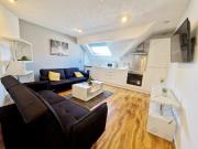 4 Rooms Available *All Bills Included* in shared A