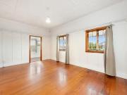 4 Saint Leonards Street, Coorparoo, QLD 4151