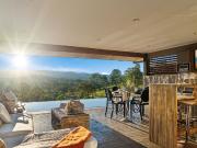 4 Separate Dwellings With Sensational Mountain Views