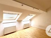 4 Stationen zum Karlsplatz! Helle Dachgeschoßwohnung mit...