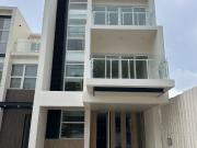 4 STOREY TOWNHOUSE FOR SALE IN CAPITOL HILLS QUEZON CITY...