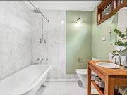 “Charming Historical Cottage”