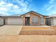 4 Trevelyan Avenue, Munno Para Downs, SA 5115