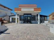 4 vetrine Viale della Pesca trilocale 350mq