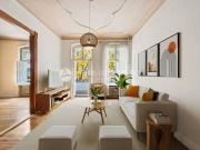 4 Zimmer Altbau mit Stuck, hohen Decken & Holzdielen!