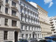 Wunderschöne 4 Zimmer Altbauwohnung!| Zweitbezug nach...