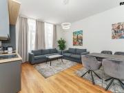 4 Zimmer Altbauwohnung in Toplage des 6. Bezirks Nähe...