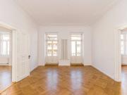 4 Zimmer Altbauwohnung mit 2 Balkonen