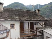 4 Zimmer Dorfhaus mit Aussenterrasse +2 Garagen / casa...