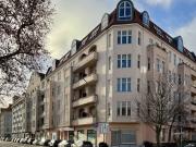 4 Zimmer Eigentumswohnung im Stuckaltbau bezugsfrei...