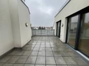 4 Zimmer Neubauwohnung mit 131 m² Terrasse und Pool zu...