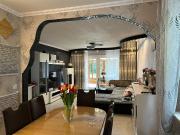 4 Zimmer Wohnung EG / Wintergarten, eingezäunter Garten...