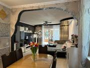 4 Zimmer Wohnung EG / Wintergarten, eingezäunter Garten...