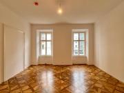 Erstbezug nach Sanierung 4 Zimmer Wohnung in der Nähe...