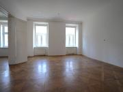 4 Zimmer Wohnung mi Blick in den Stadtpark