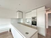 4 Zimmer Wohnung mit Loggia und einzigartigem Parkblick