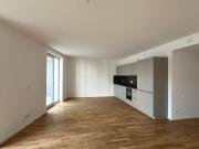 4 Zimmerwohnung mit Loggia, Balkon und Stellplatz im...
