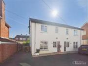 4a Woodbreda Crescent