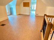 4bed 1bath Duplex Located Seconds Away From The Uofw