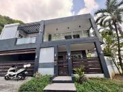 4BR House for Lease in North Susana Executive Village...
