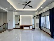 4BR Penthouse Unit for Sale in Makati near Rockwell Brio...