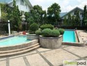 4BR Townhouse with Garden & 2 Carport FOR SALE in...