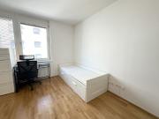 4er WG geeignet / 5 Zimmerwohnung mit Balkon und Loggia...