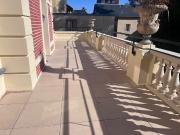 4PP avec terrasse de 28 m2et parking centre ville